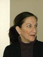 Lois Oppenheim headshot